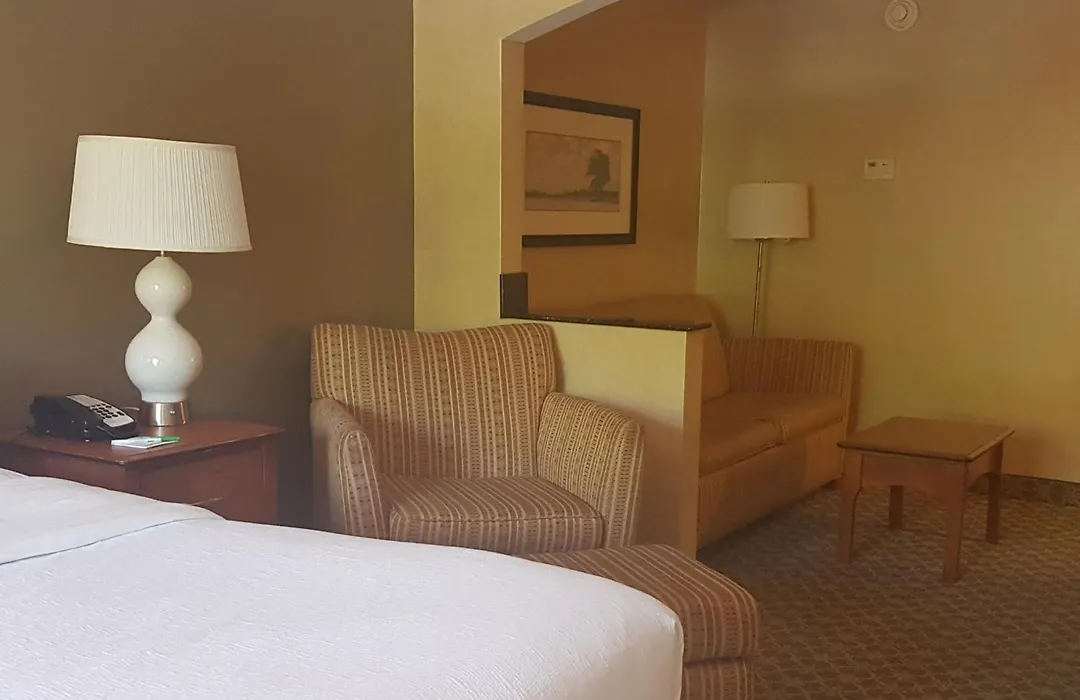 Holiday Inn Express & Suites Carbondale - University Area-1