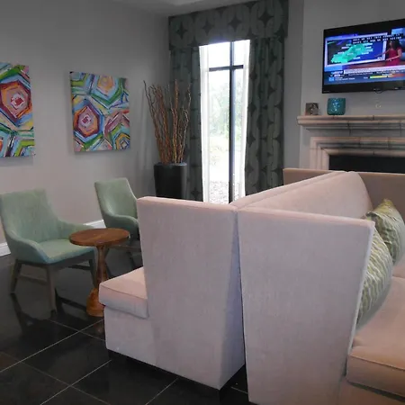 Holiday Inn Express & Suites Carbondale - University Area-3